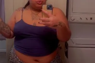 Hawaiian and black BBW ready t... - Image 4