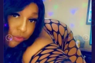 BBW POLE DRAINER VISITING - 34 - Image 4