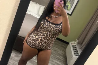 New In Town 💋!! Let Me Be Your... - Image 3