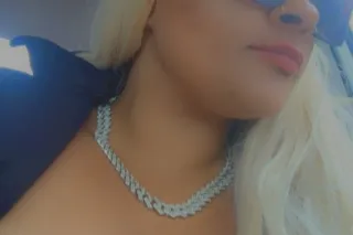 light bright dam near white al... - Image 4