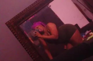 Juicy Pussy - 19 - Image 3